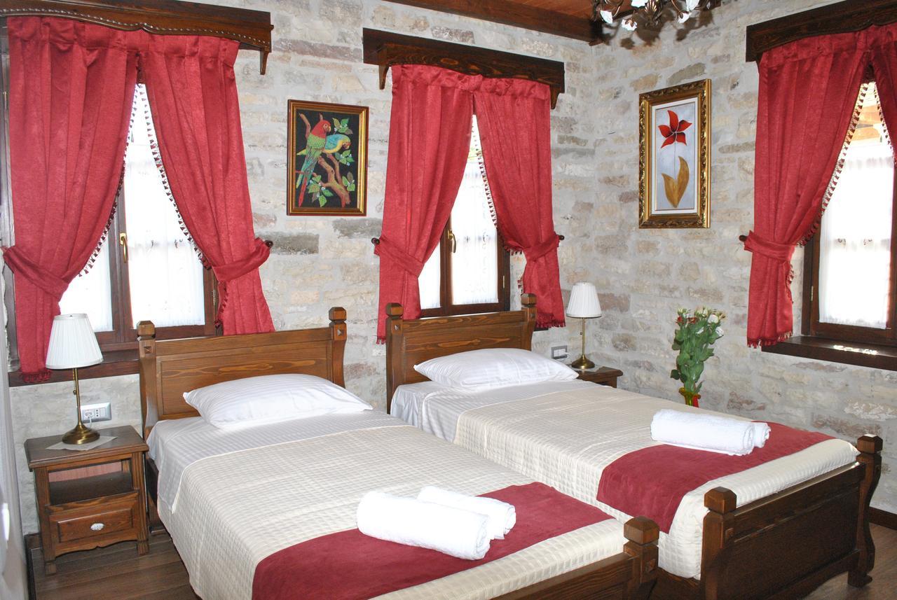 Hotel Kastro Gjirokaster Bagian luar foto
