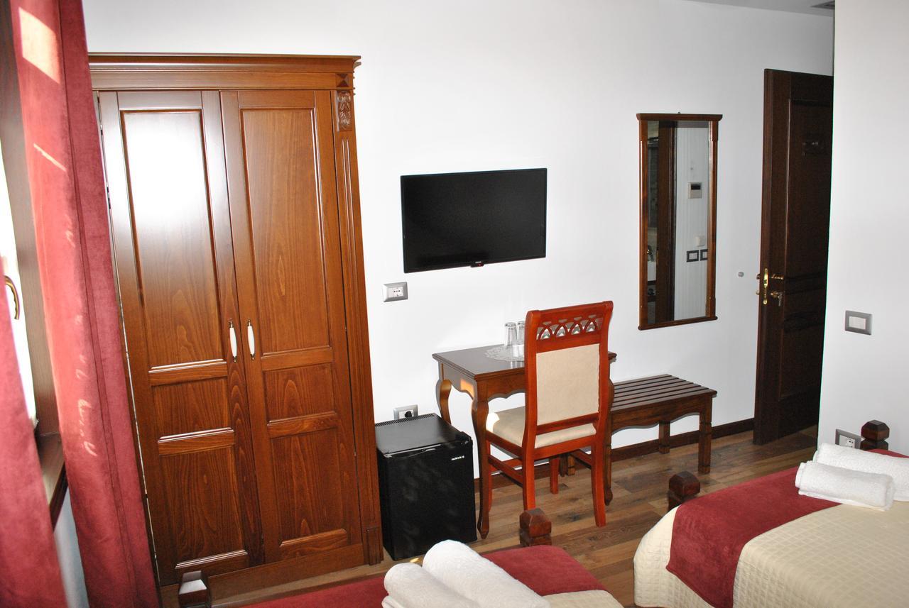 Hotel Kastro Gjirokaster Bagian luar foto