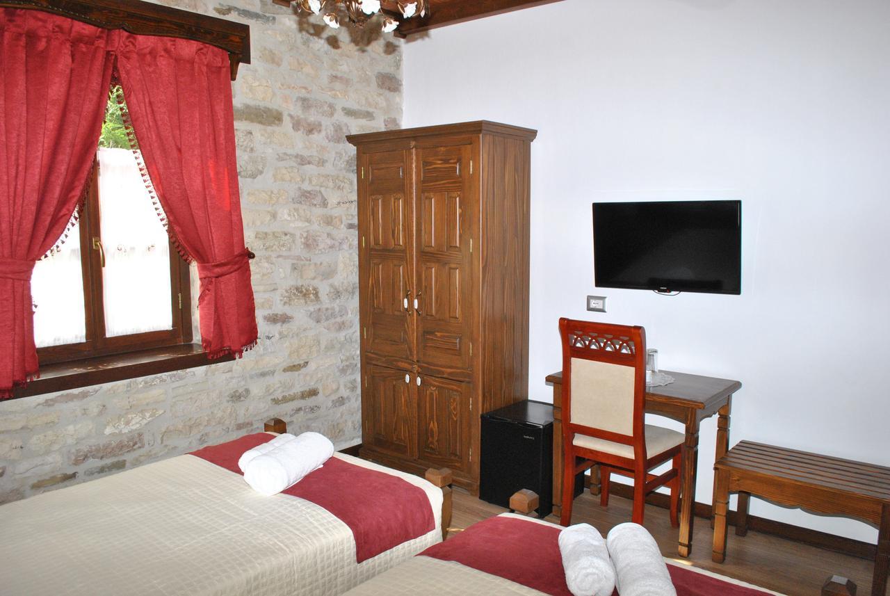 Hotel Kastro Gjirokaster Bagian luar foto