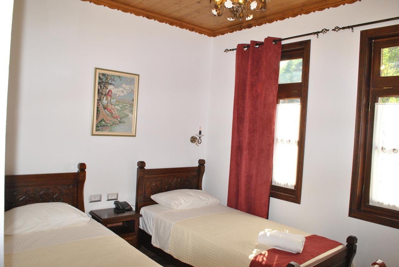 Hotel Kastro Gjirokaster Bagian luar foto
