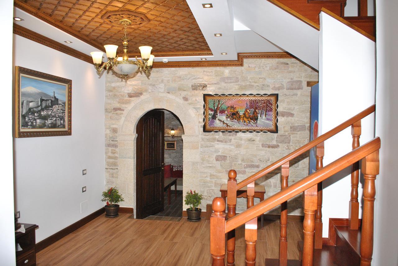 Hotel Kastro Gjirokaster Bagian luar foto