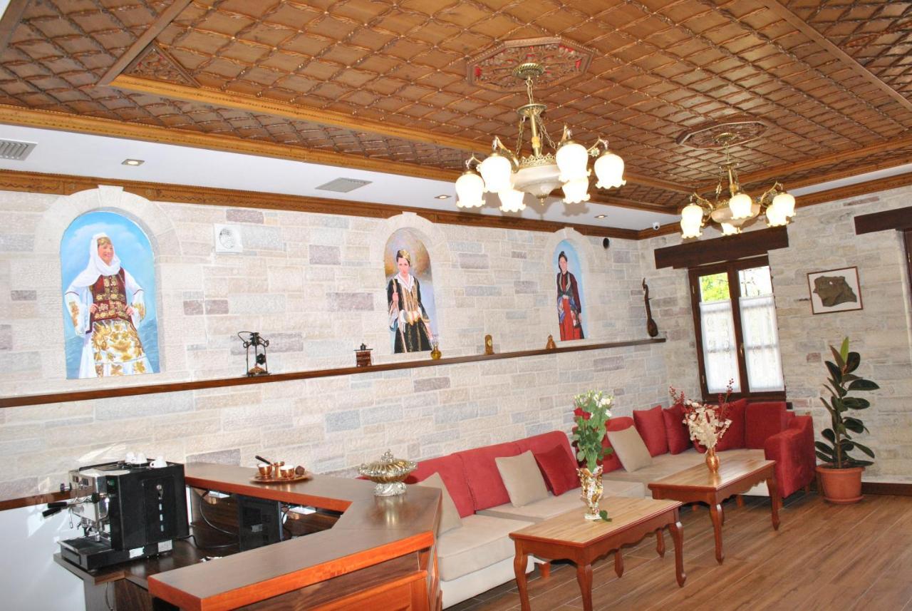 Hotel Kastro Gjirokaster Bagian luar foto